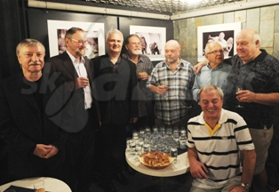  SPOMIENKOVÉ FOTO