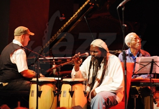  MARTIN+MANSUR+DONALD  