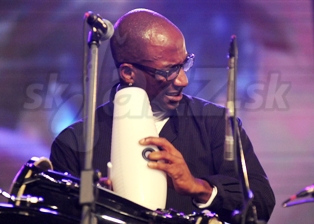  DREISER DURRUTHY BOMBALÉ  