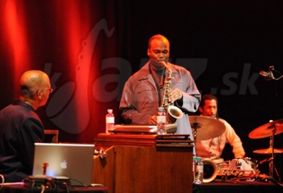  JAMES CARTER ORGAN TRIO  