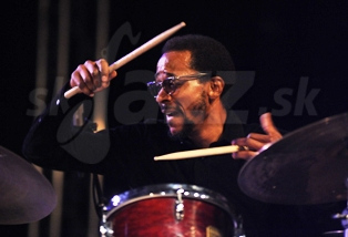  BRIAN BLADE  