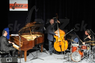  KLAUDIUS KOVÁČ TRIO  