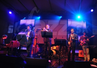 JAZZ PLAYS EUROPE LABORATORY 