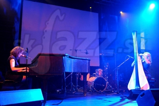 ANDREA BUČKOVÁ & MÁRIA KMEŤKOVÁ 