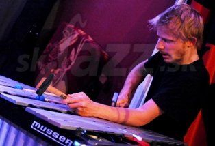  IGOR GROSS  
