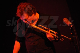  NILS  