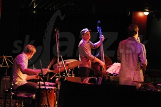  JORIS ROELOFS TRIO  