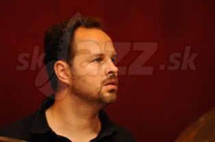  LUKAS KNÖFLER  