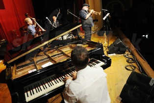  RANDY + AMC TRIO  