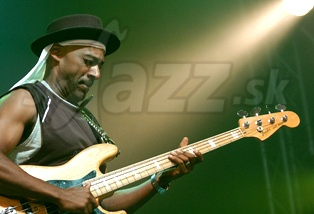 MARCUS MILLER