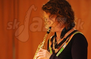  JULIA SCHREITL  
