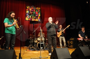  PETER LIPA  BAND  