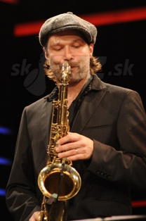  HEINE SCHMITZ  