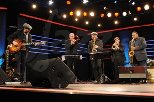  JAZZKANTINE + HOSTIA  