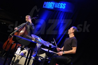  MARTIN + STANISLAV  