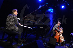  PETER + MARTIN  