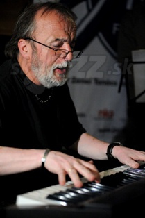  TIBOR MÁRKUS  