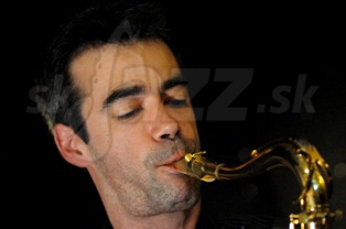 ZOLTÁN  