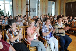  SPOKOJNÉ PUBLIKUM  