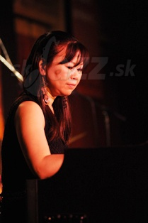 AKIKO  
