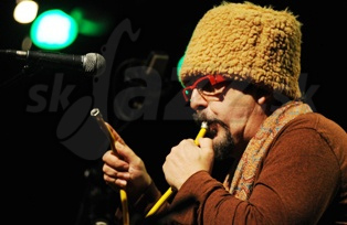  CYRO BAPTISTA  