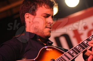  GILAD  