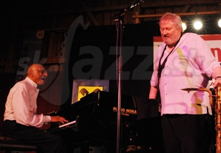  KIRK + RONNIE  