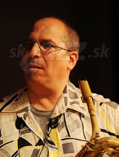 GARY SMULYAN