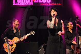  TÉREZ MONTCALM & BAND  