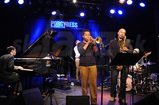  AMBROSE AKINMUSIRE QUINTET  