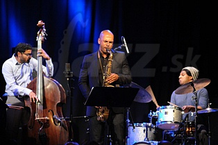  HARISH+WALTER+JUSTIN  