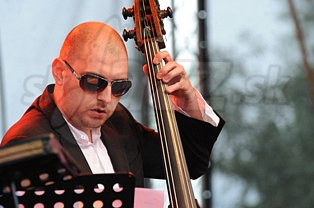  TOMÁŠ BAROŠ  