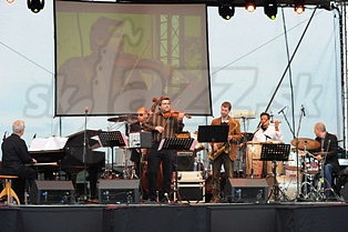  PAVOL BODNÁR& ECCE JAZZ BAND  