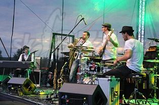  MO´ BLOW  