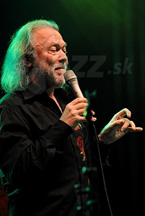 MAREK BAŁATA  