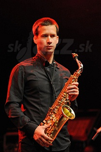  SZYMON KAMYKOWSKI  