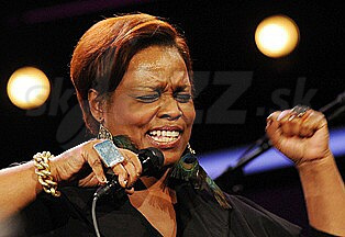 DIANNE REEVES