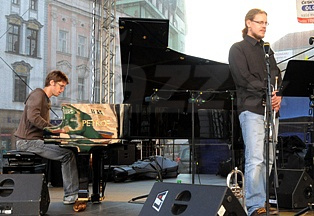  PHILIPP + BASTIAN  
