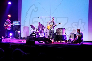  LES RHINOCÉROS  
