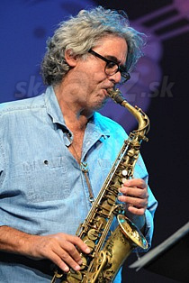  TIM  