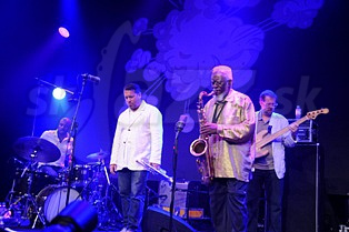  PHAROAH & THE UNDERGROUND  