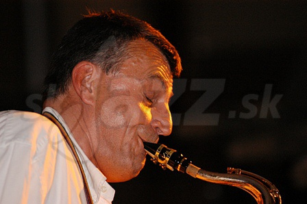  MIHÁLY DRESCH  