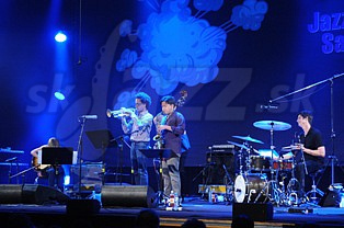  MARY HALVORSON QUINTET  