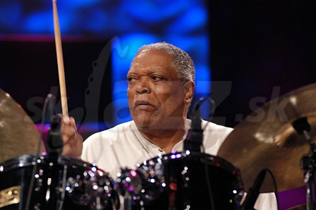 BILLY HART  