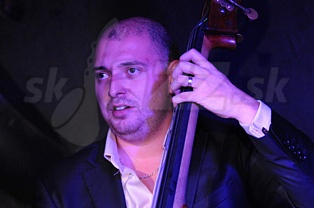  TOMÁŠ BAROŠ  