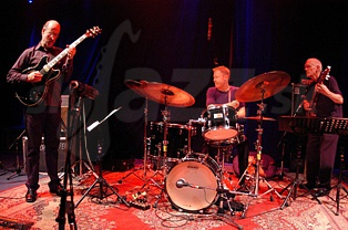  JOHN SCOFIELD TRIO  