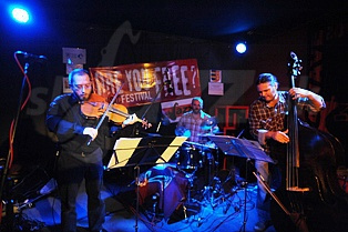 SZILÁRD MEZEI TRIO
