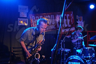  PETTER + STALE  
