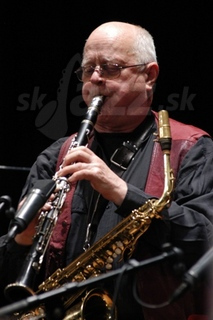 E. - L.PETROWSKI