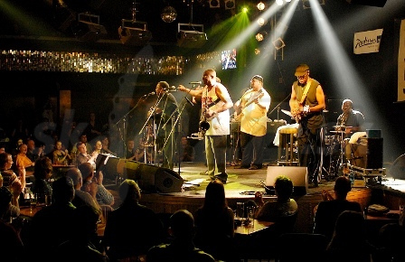 SHOW V PLNEJ PARÁDE